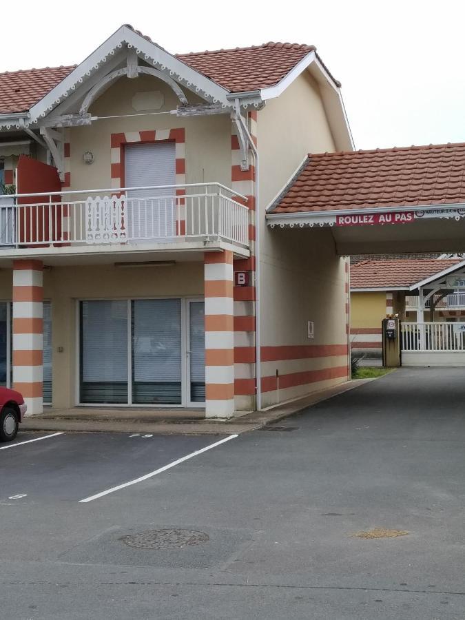 Au Cordouan Lägenhet Le Verdon-sur-Mer Exteriör bild